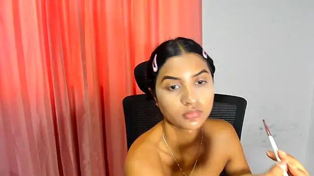 Snapshot of FalakRese chatting on 8, 11, 2025 FalakRese online show from 8, 11, 2025