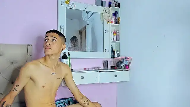 Sophie and andress online show from 8, 1, 2025