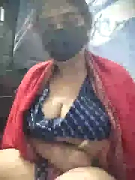 Snapshot of kirti__arora chatting on 7, 12, 2024 kirti arora online show from 7, 12, 2024