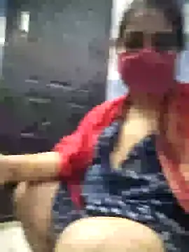 Snapshot of kirti__arora chatting on 8, 12, 2024 kirti arora online show from 8, 12, 2024