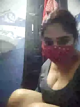 Snapshot of kirti__arora chatting on 28, 12, 2024 kirti arora online show from 28, 12, 2024