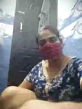 Snapshot of kirti__arora chatting on 11, 1, 2025 kirti arora online show from 11, 1, 2025