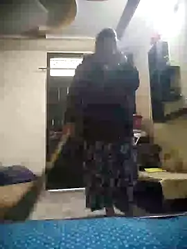 Snapshot of kirti__arora chatting on 1, 2, 2025 kirti arora online show from 1, 2, 2025