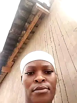 Snapshot of lovelyassbitch chatting on 5, 1, 2025 lovelyassbitch online show from 5, 1, 2025