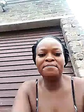 Snapshot of lovelyassbitch chatting on 11, 1, 2025 lovelyassbitch online show from 11, 1, 2025