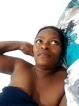 Snapshot of lovelyassbitch chatting on 11, 3, 2025 lovelyassbitch online show from 11, 3, 2025