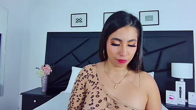 Snapshot of SophieCarther chatting on 1, 2, 2025 SophieCarther online show from 1, 2, 2025