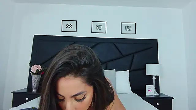 Snapshot of SophieCarther chatting on 19, 2, 2025 SophieCarther online show from 19, 2, 2025