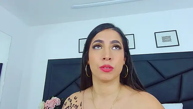 Snapshot of SophieCarther chatting on 28, 2, 2025 SophieCarther online show from 28, 2, 2025