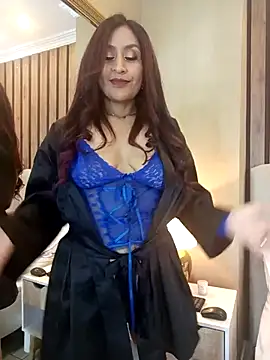 MonicaMoret online show from 21, 2, 2025