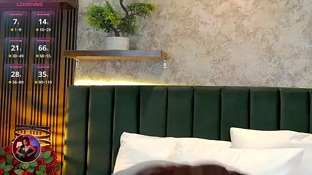 MonicaMoret online show from 16, 7, 2026