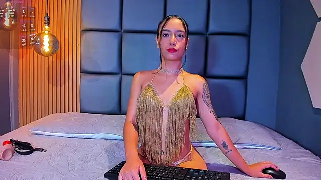ANDREA  LOVE online show from 11, 9, 2025