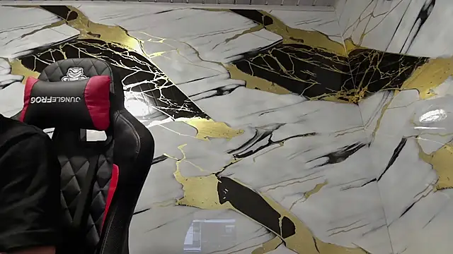 Snapshot of Kevin22_222 chatting on 4, 1, 2025 Kevin22 222 online show from 4, 1, 2025