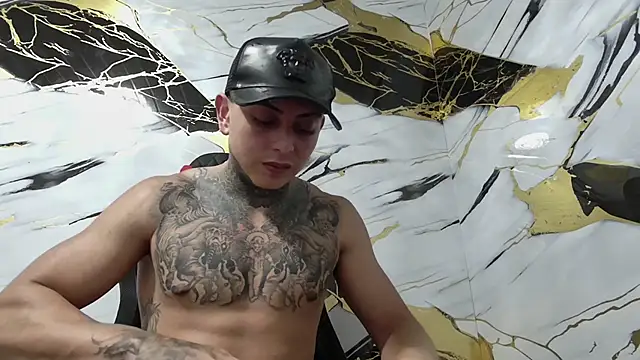 Snapshot of Kevin22_222 chatting on 7, 1, 2025 Kevin22 222 online show from 7, 1, 2025