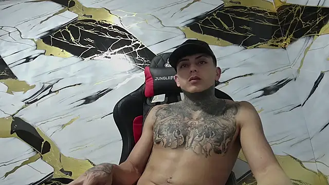 Snapshot of Kevin22_222 chatting on 9, 1, 2025 Kevin22 222 online show from 9, 1, 2025