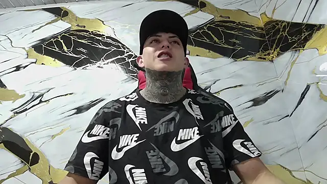 Snapshot of Kevin22_222 chatting on 10, 1, 2025 Kevin22 222 online show from 10, 1, 2025