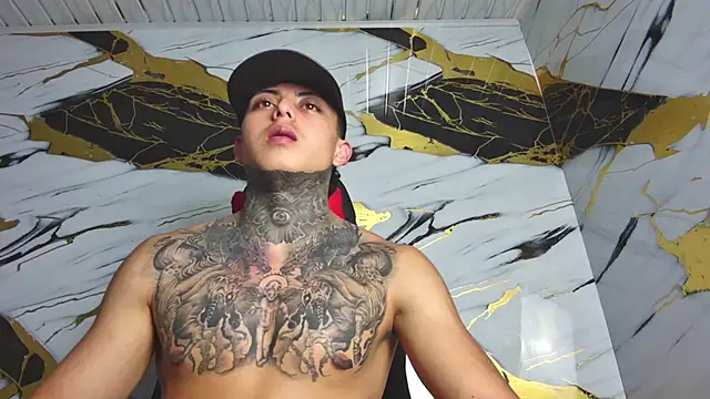 Snapshot of Kevin22_222 chatting on 14, 1, 2025 Kevin22 222 online show from 14, 1, 2025