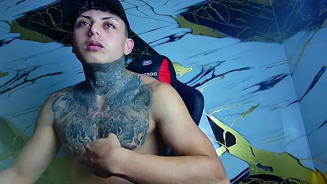 Snapshot of Kevin22_222 chatting on 25, 1, 2025 Kevin22 222 online show from 25, 1, 2025