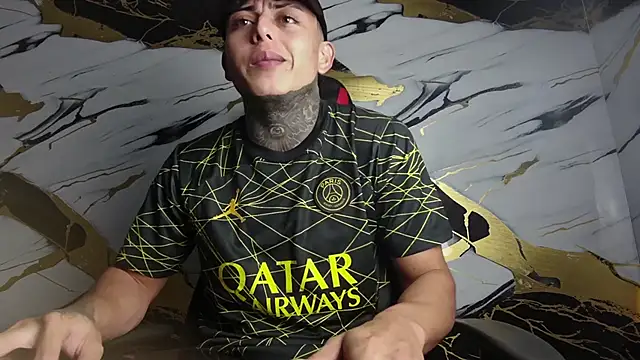 Snapshot of Kevin22_222 chatting on 27, 1, 2025 Kevin22 222 online show from 27, 1, 2025