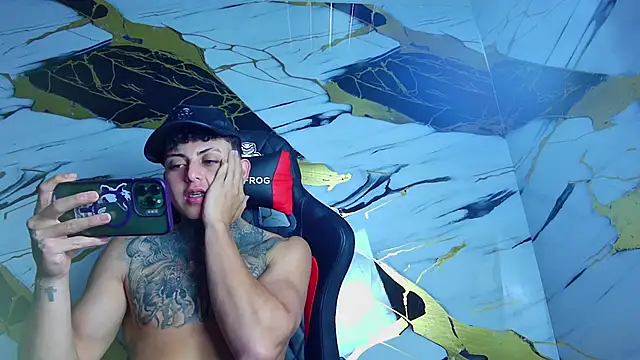 Snapshot of Kevin22_222 chatting on 31, 1, 2025 Kevin22 222 online show from 31, 1, 2025