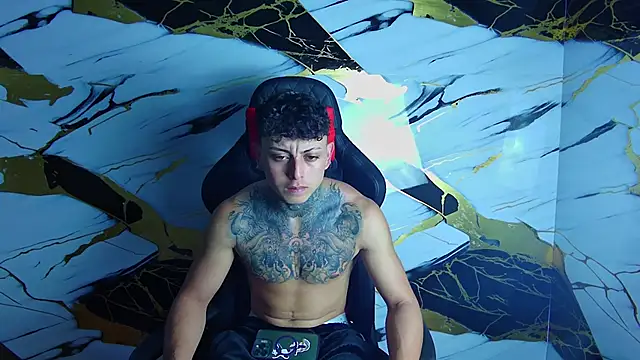 Snapshot of Kevin22_222 chatting on 1, 2, 2025 Kevin22 222 online show from 1, 2, 2025