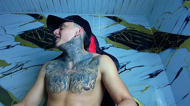 Snapshot of Kevin22_222 chatting on 2, 2, 2025 Kevin22 222 online show from 2, 2, 2025