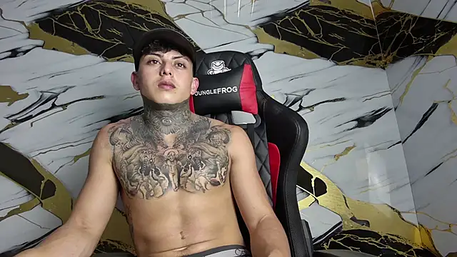 Snapshot of Kevin22_222 chatting on 3, 2, 2025 Kevin22 222 online show from 3, 2, 2025