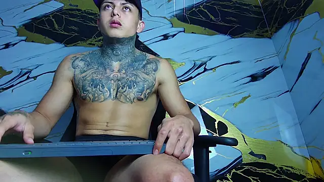 Snapshot of Kevin22_222 chatting on 5, 2, 2025 Kevin22 222 online show from 5, 2, 2025