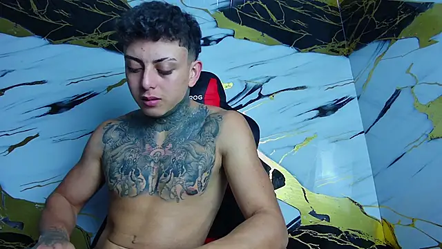 Snapshot of Kevin22_222 chatting on 11, 2, 2025 Kevin22 222 online show from 11, 2, 2025