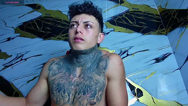 Snapshot of Kevin22_222 chatting on 11, 2, 2025 Kevin22 222 online show from 11, 2, 2025