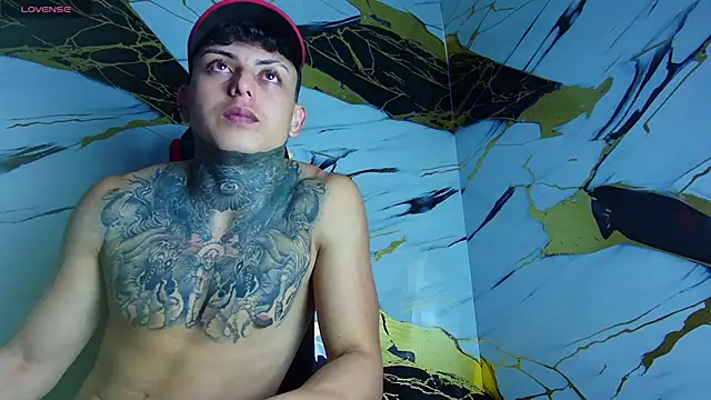 Snapshot of Kevin22_222 chatting on 13, 2, 2025 Kevin22 222 online show from 13, 2, 2025