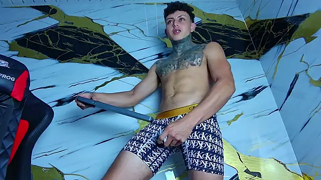 Snapshot of Kevin22_222 chatting on 13, 2, 2025 Kevin22 222 online show from 13, 2, 2025