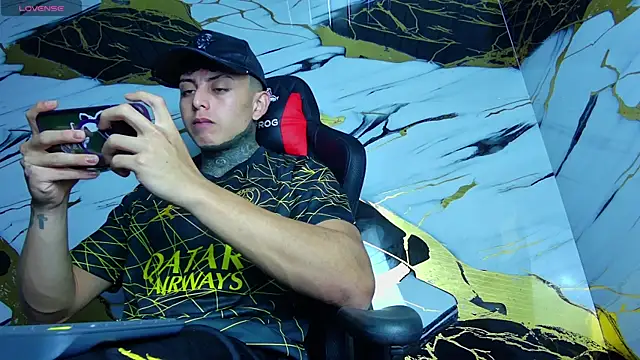 Snapshot of Kevin22_222 chatting on 16, 3, 2025 Kevin22 222 online show from 16, 3, 2025