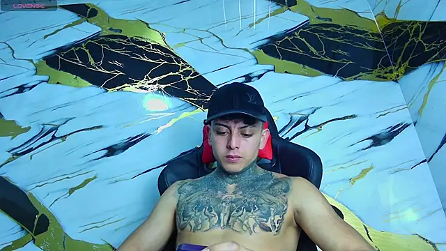 Snapshot of Kevin22_222 chatting on 19, 3, 2025 Kevin22 222 online show from 19, 3, 2025