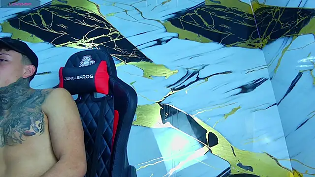 Snapshot of Kevin22_222 chatting on 21, 3, 2025 Kevin22 222 online show from 21, 3, 2025