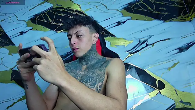 Snapshot of Kevin22_222 chatting on 23, 3, 2025 Kevin22 222 online show from 23, 3, 2025