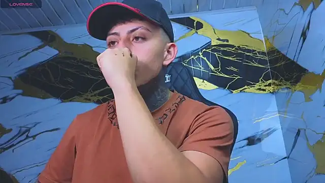 Snapshot of Kevin22_222 chatting on 30, 9, 2025 Kevin22 222 online show from 30, 9, 2025