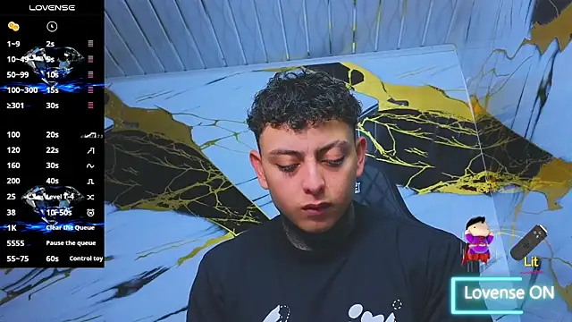 Snapshot of Kevin22_222 chatting on 11, 10, 2025 Kevin22 222 online show from 11, 10, 2025