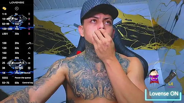 Snapshot of Kevin22_222 chatting on 12, 10, 2025 Kevin22 222 online show from 12, 10, 2025