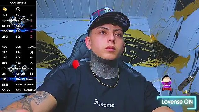 Snapshot of Kevin22_222 chatting on 17, 10, 2025 Kevin22 222 online show from 17, 10, 2025