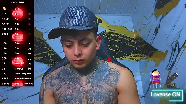 Snapshot of Kevin22_222 chatting on 26, 10, 2025 Kevin22 222 online show from 26, 10, 2025