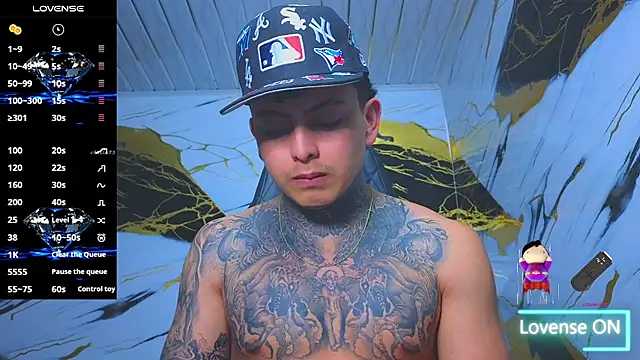 Snapshot of Kevin22_222 chatting on 28, 11, 2025 Kevin22 222 online show from 28, 11, 2025