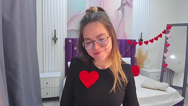 Kelly Cuutie online show from 13, 2, 2025