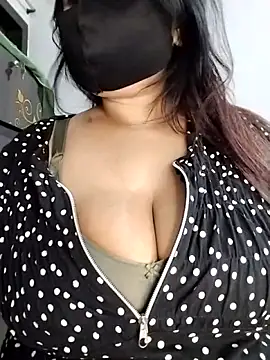 Snapshot of Tishani chatting on 30, 10, 2025 Tishani online show from 30, 10, 2025