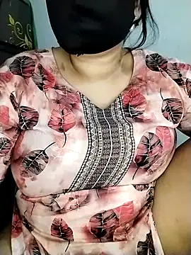 Snapshot of Tishani chatting on 27, 11, 2025 Tishani online show from 27, 11, 2025