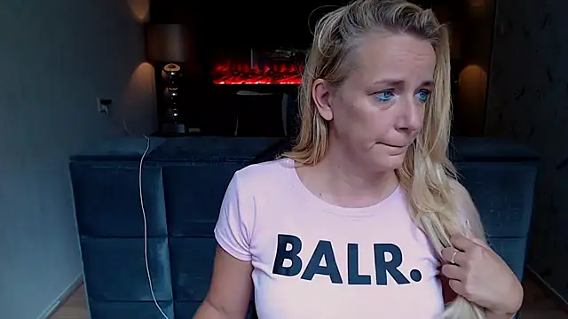 Wendysexyx online show from 16, 9, 2025