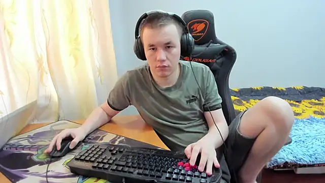 iliaskrislove online show from 20, 10, 2025