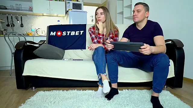 Snapshot of littlesweettifany chatting on 14, 1, 2025 littlesweettifany online show from 14, 1, 2025