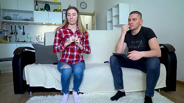 Snapshot of littlesweettifany chatting on 17, 3, 2025 littlesweettifany online show from 17, 3, 2025