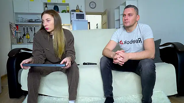 Snapshot of littlesweettifany chatting on 18, 11, 2025 littlesweettifany online show from 18, 11, 2025